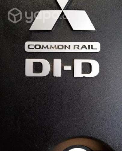 Tapa de motor Mitsubishi L200 (2007-2015) original