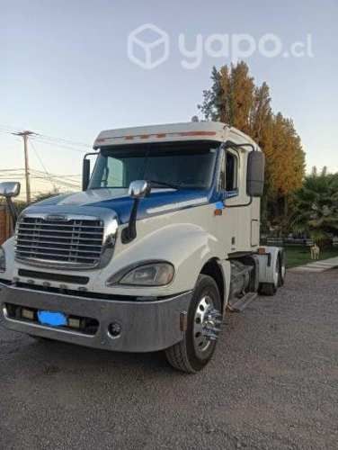 Vendo tracto columbia cl120 freightliner