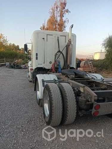 Vendo tracto columbia cl120 freightliner