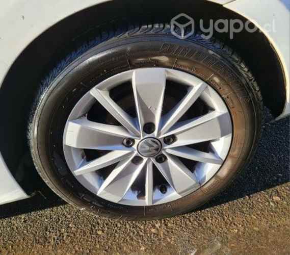 Volkswagen bora 2016 version advance plus