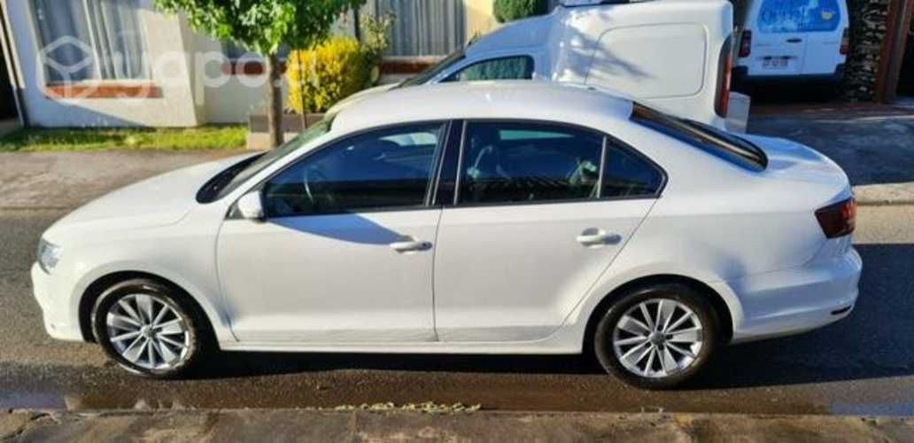 Volkswagen bora 2016 version advance plus