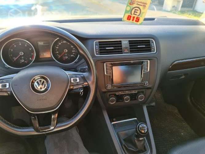 Volkswagen bora 2016 version advance plus
