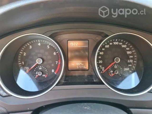 Volkswagen bora 2016 version advance plus