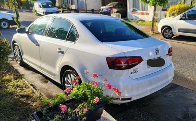 Volkswagen bora 2016 version advance plus