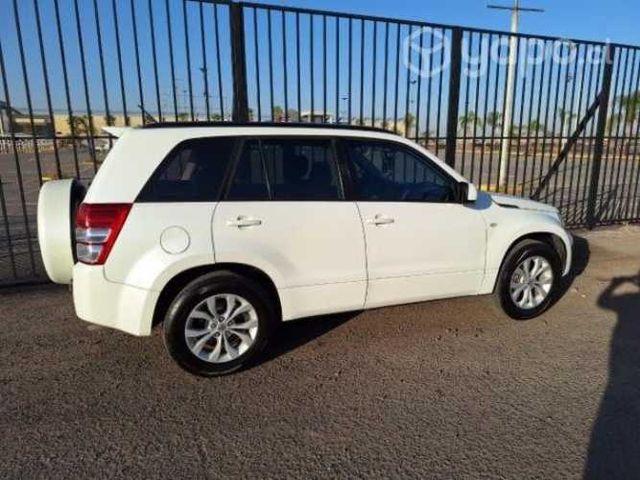 Se vende Suzuki Grand Nomade Unico dueño.