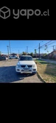 Vendo mitsubishi montero 2010