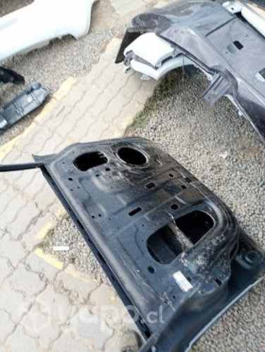 Puerta chofer Ssangyong Stavic 2013 2018 NUEVA ORI