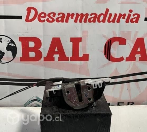 Chapa de puerta delantera izquierda TOYOTA YARIS 2