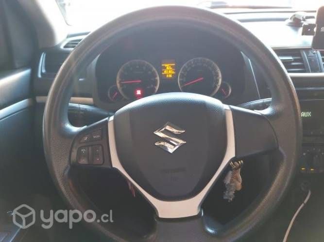 Suzuki Swift con sus papeles al día.