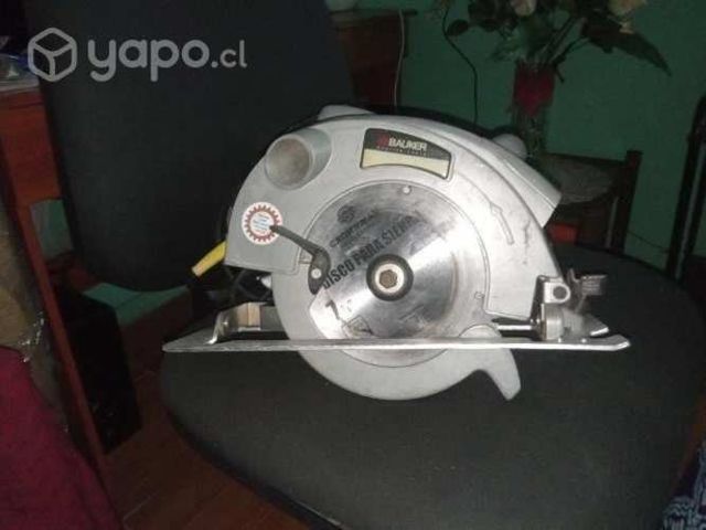 Sierra Circular semi Nueva.