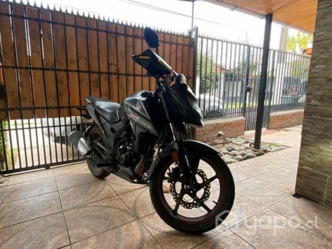 Honda X-Blade, año 2022