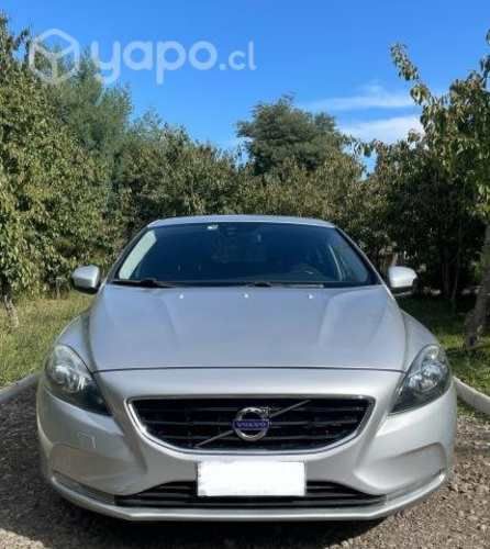 Volvo v40 2013