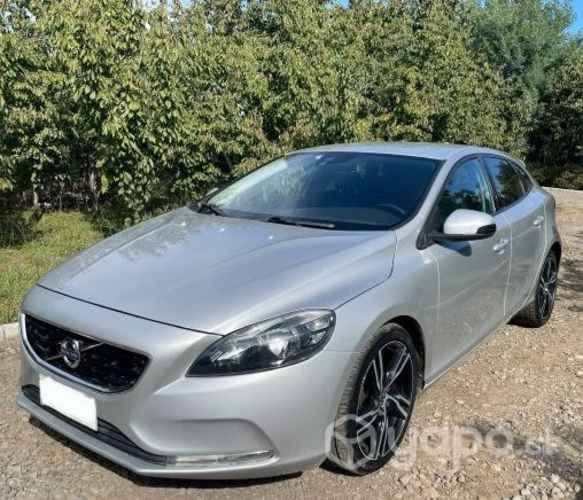 Volvo v40 2013