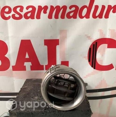 Rejilla de ac delantera central TOYOTA RAV4 (2) 20