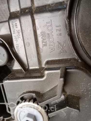 Óptico derecho Toyota Corolla Cross 2022 2023 2024