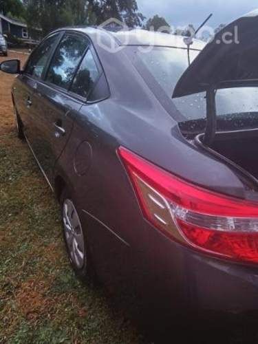 Vendo Toyota sedan automático 2017