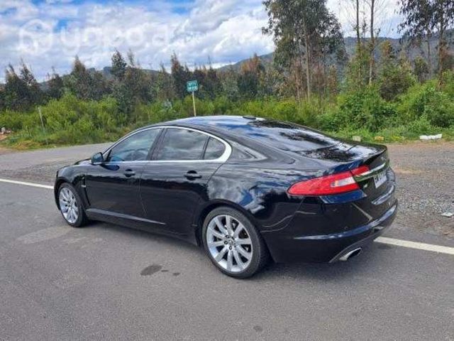 Vendo o permuto Jaguar XF 2009