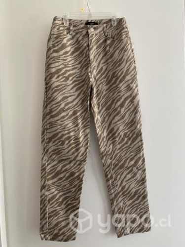 Pantalón Animal Print Forever 21