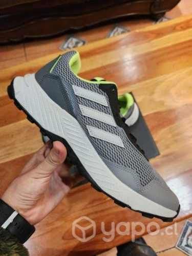 Zapatillas adidas tracfinder 9us