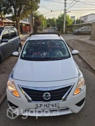 Nissan versa 2019