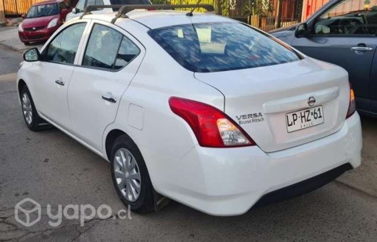 Nissan versa 2019