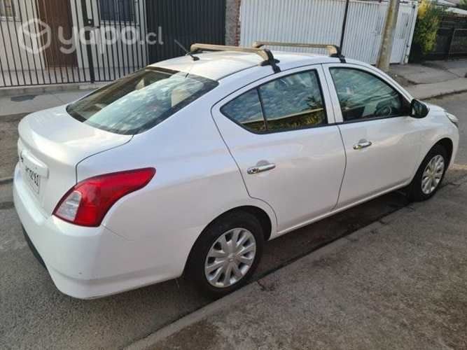 Nissan versa 2019