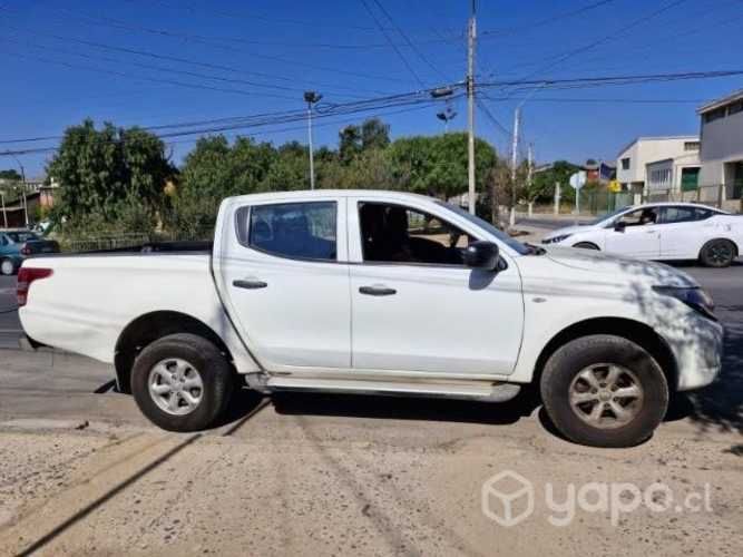 Vendo L diesel version dakar 4x2