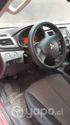 Mitsubishi l200 2016