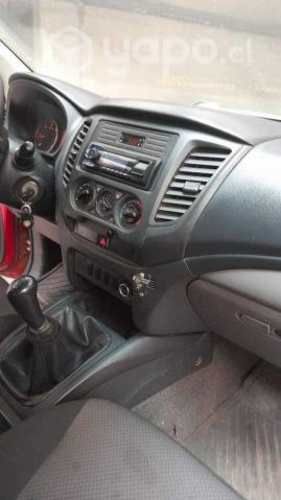 Mitsubishi l200 2016