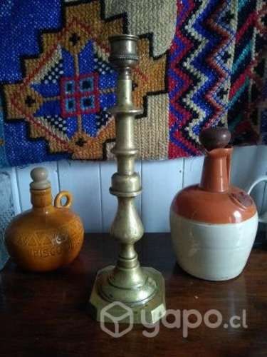 Antiguo candelero bronce macizo