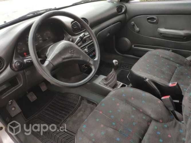 Hyundai accent 2000