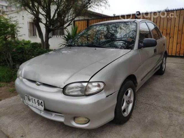 Hyundai accent 2000