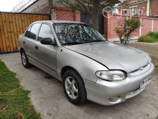 Hyundai accent 2000