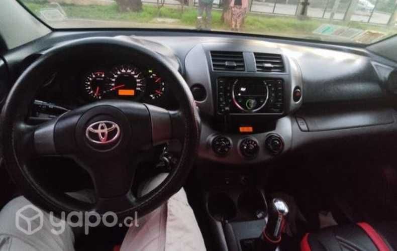 Toyota rav 4, año 2011