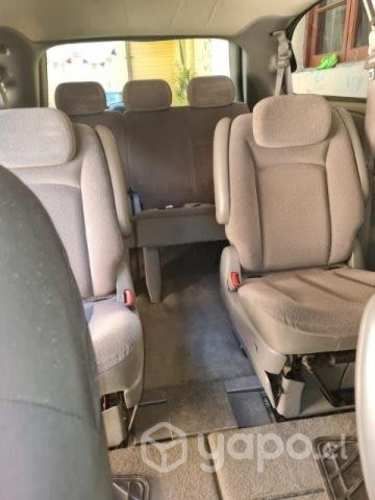 Vendo van chrysler town & country 2.007