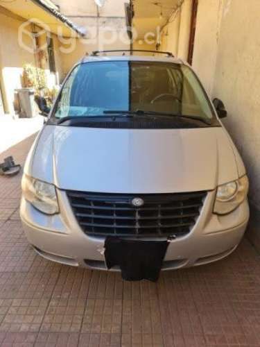 Vendo van chrysler town & country 2.007