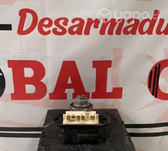 Botón de apertura portalon TOYOTA RAV4 (2) 2018