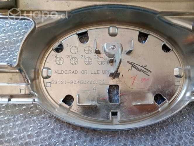 Bisel máscara Toyota Rush 2022 2023 2024 Original