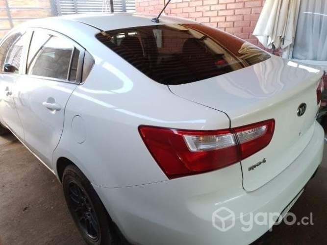 Vendo kia rio 4 conversable. Se responde whatsapp