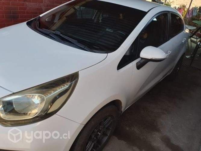Vendo kia rio 4 conversable. Se responde whatsapp
