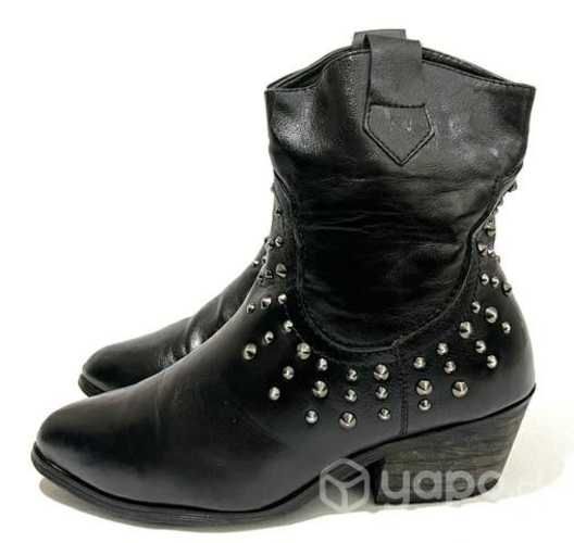 Botín Tachas Sintético Marca Alaniz N*36 Negro