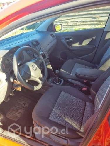 Volkswagen polo sedan 2017