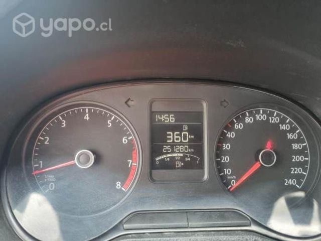 Volkswagen polo sedan 2017