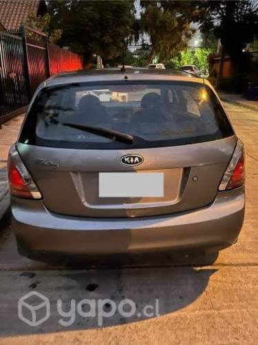 Kia motors rio jb 2011