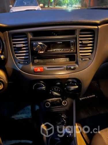 Kia motors rio jb 2011