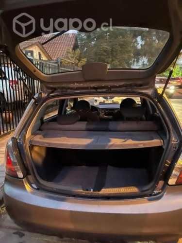 Kia motors rio jb 2011
