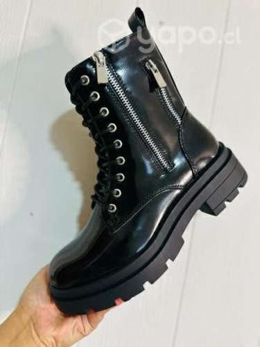 Hermosos botín charol de dama