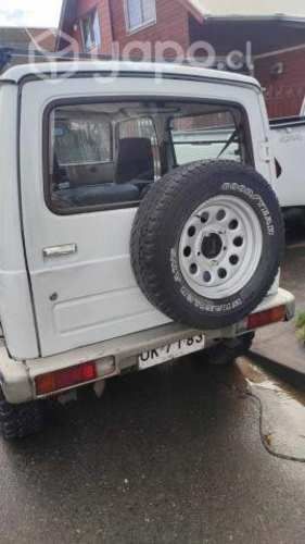 Vende suzuki samurai 2001