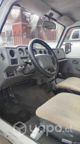 Vende suzuki samurai 2001