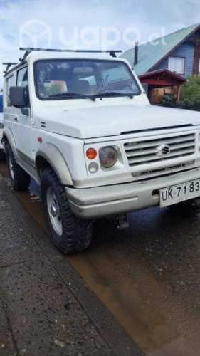 Vende suzuki samurai 2001
